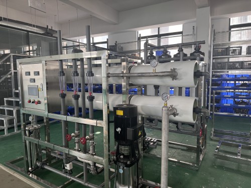 反渗透纯水设备运行过程有噪音怎么解决？